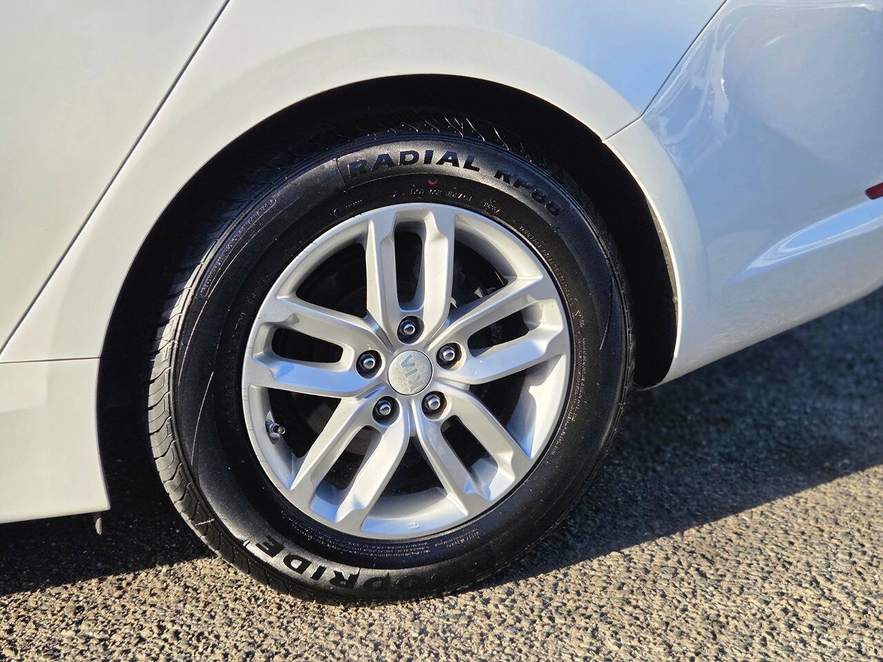 Used 2013 Kia Optima LX FWD image 35