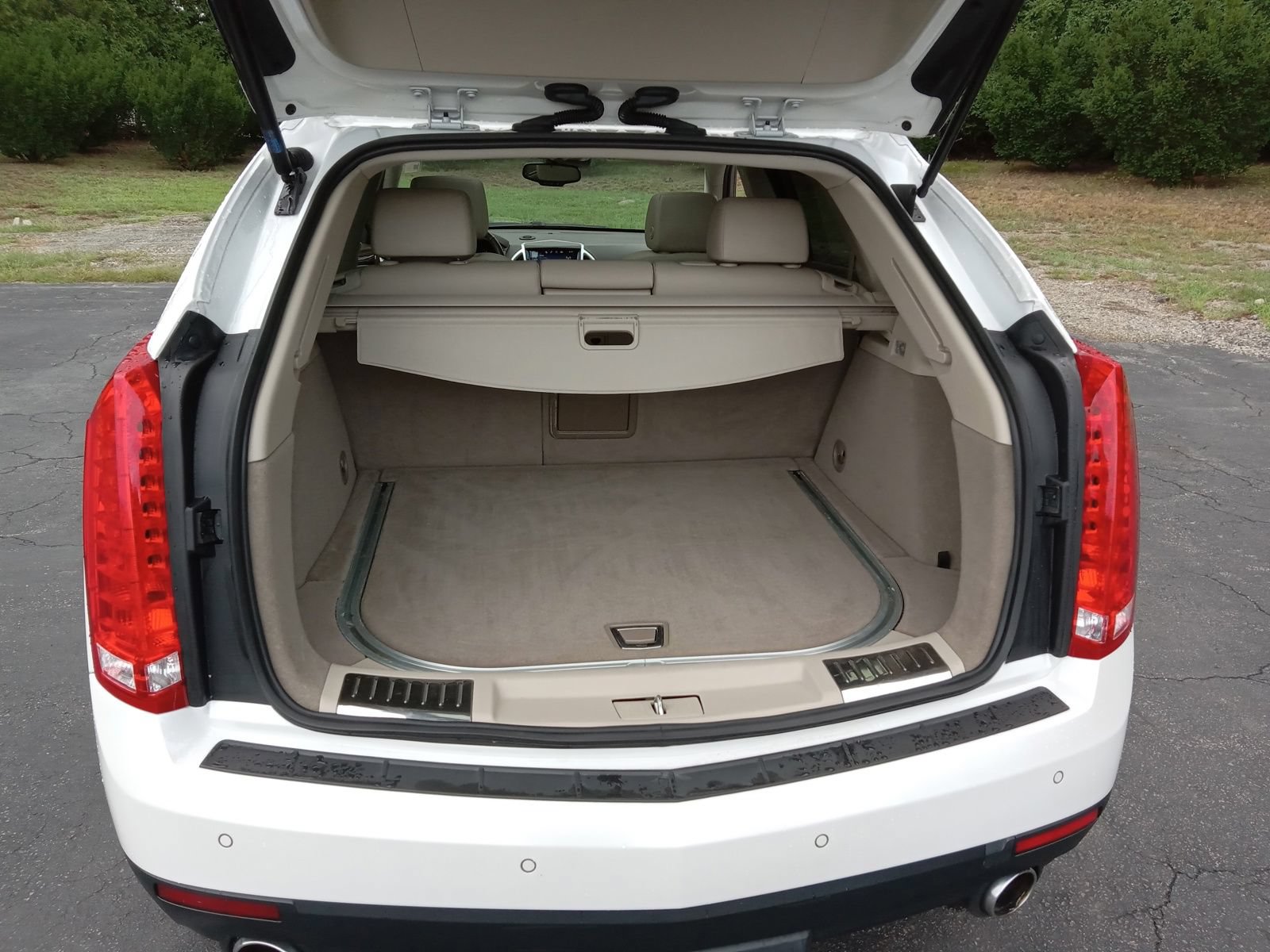 Used 2015 Cadillac SRX Luxury w/ Trailering Package AWD/4WD image 25