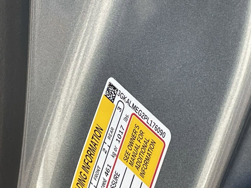 Used 2023 GMC Terrain SLE image 33