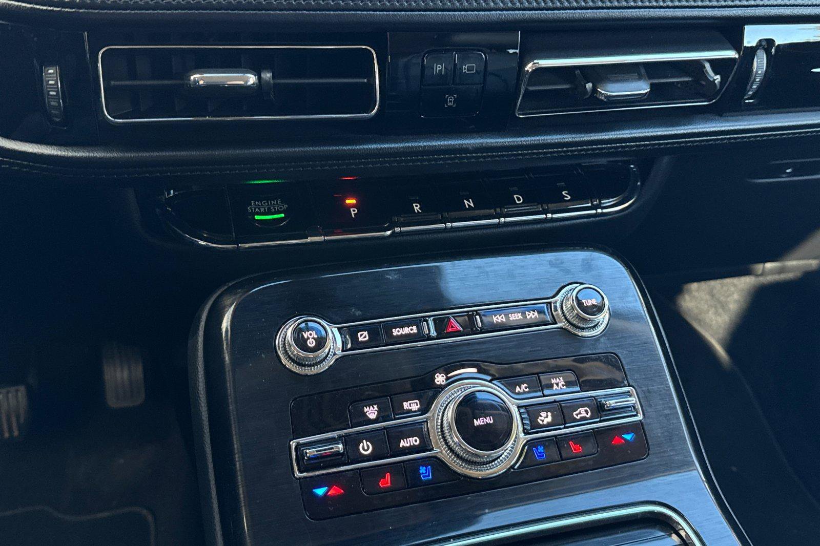 Used 2023 Lincoln Nautilus Reserve w/ Luxury Package image 23