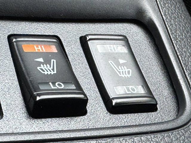 Used 2019 Nissan Sentra SR w/ Exterior Package image 28