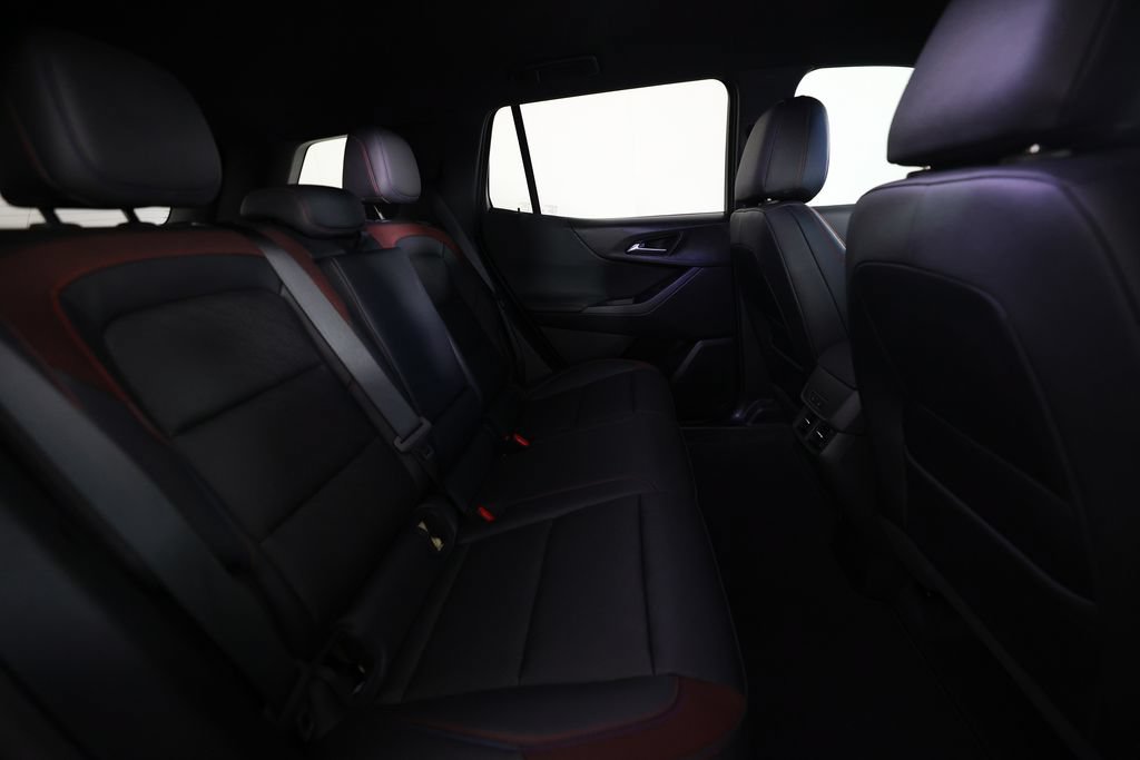Used 2025 Chevrolet Equinox RS w/ Safety and Technology Package FWD image 11