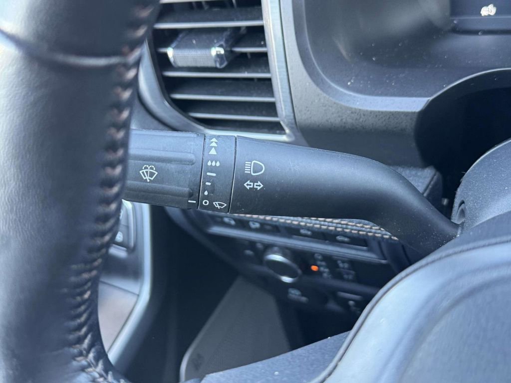 Used 2022 Ford F150 Lightning Lariat image 18