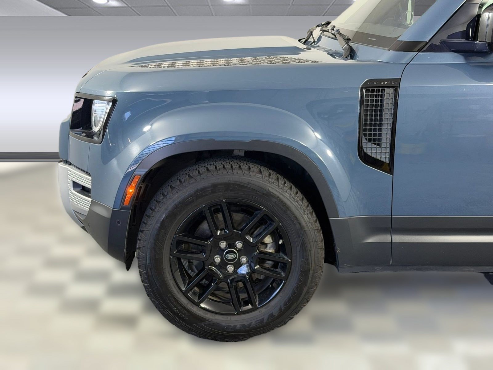 Used 2020 Land Rover Defender 110 S AWD/4WD image 11
