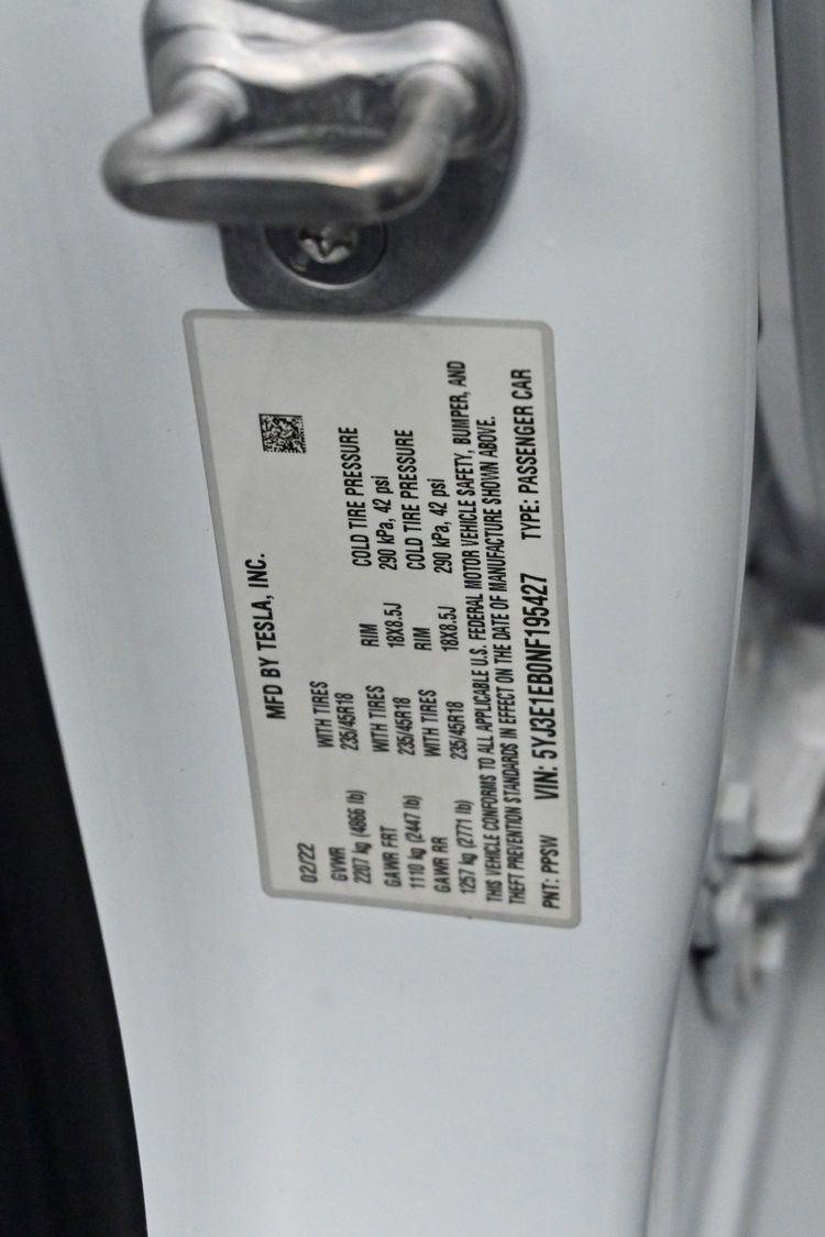 Used 2022 Tesla Model 3 Long Range image 33