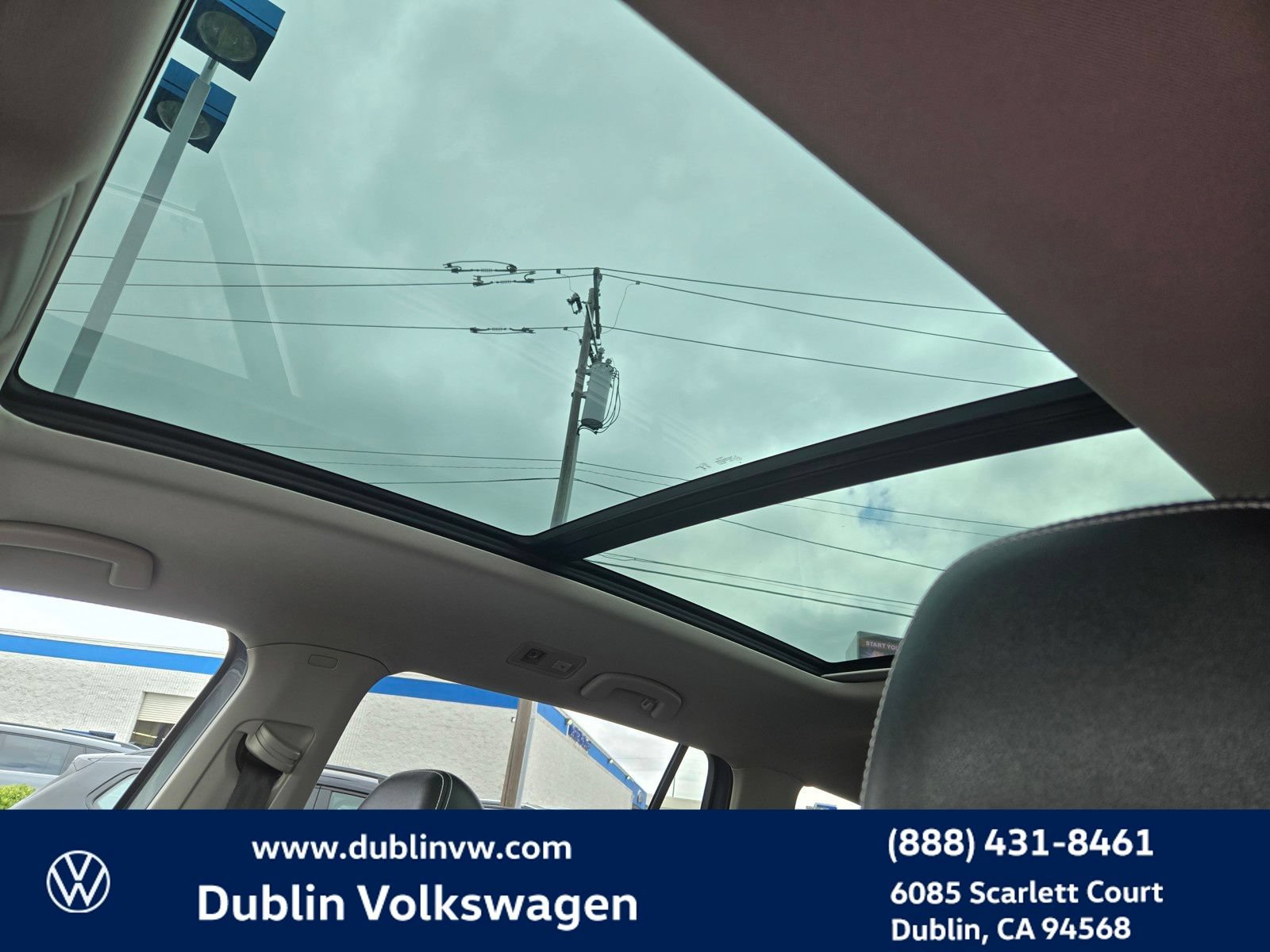Certified 2023 Volkswagen Atlas SE w/ Panoramic Sunroof Package AWD/4WD image 18