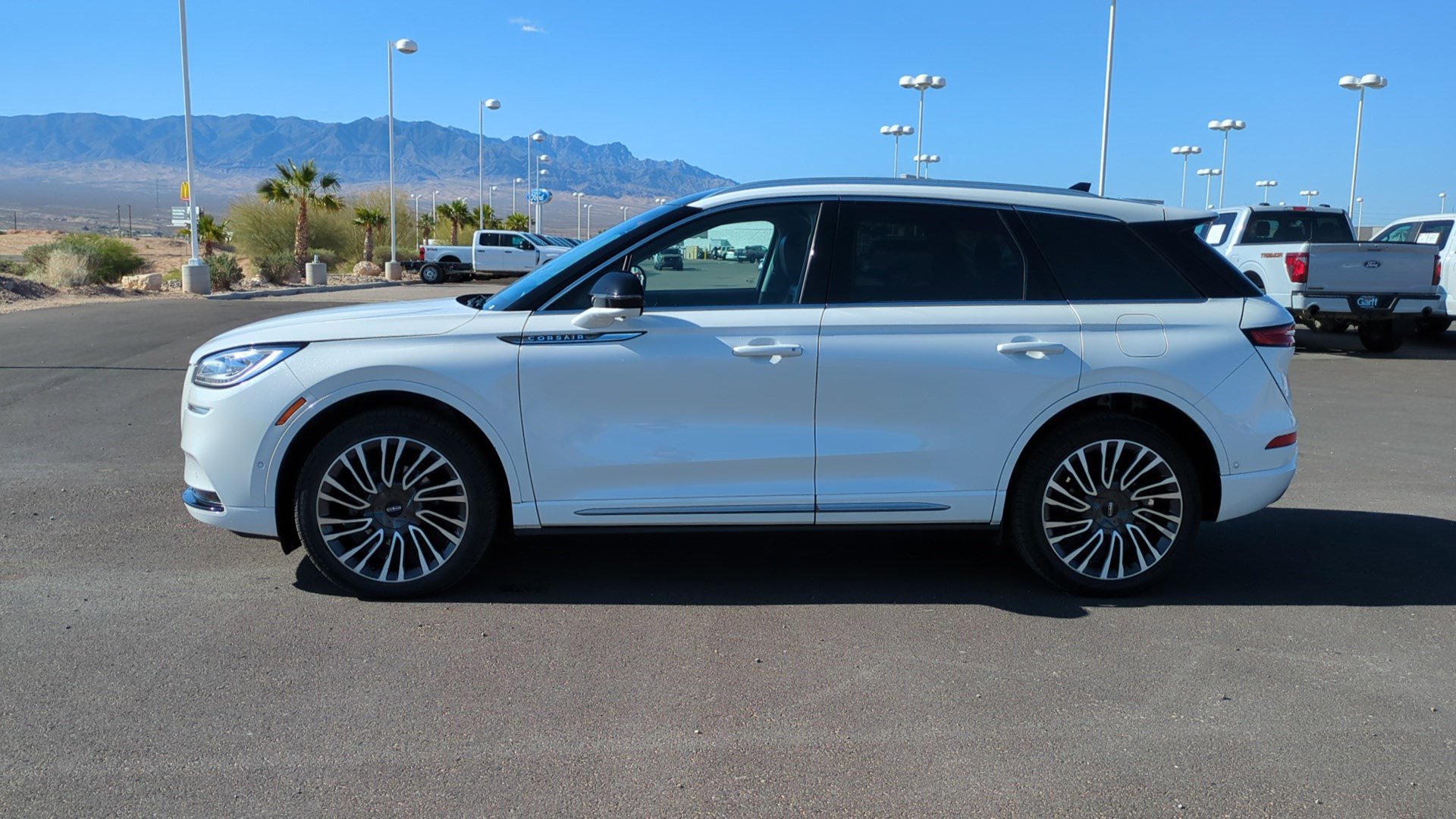 Used 2022 Lincoln Corsair Reserve w/ Equipment Group 201A AWD/4WD image 6