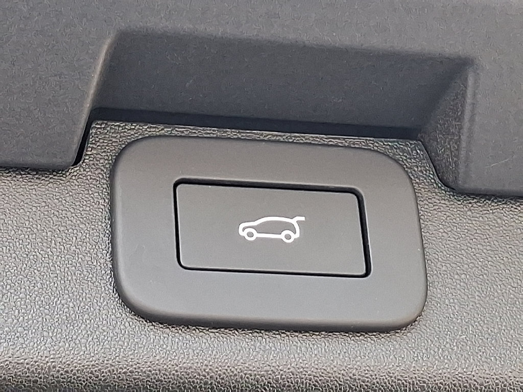 Certified 2026 Land Rover Discovery S AWD/4WD image 28