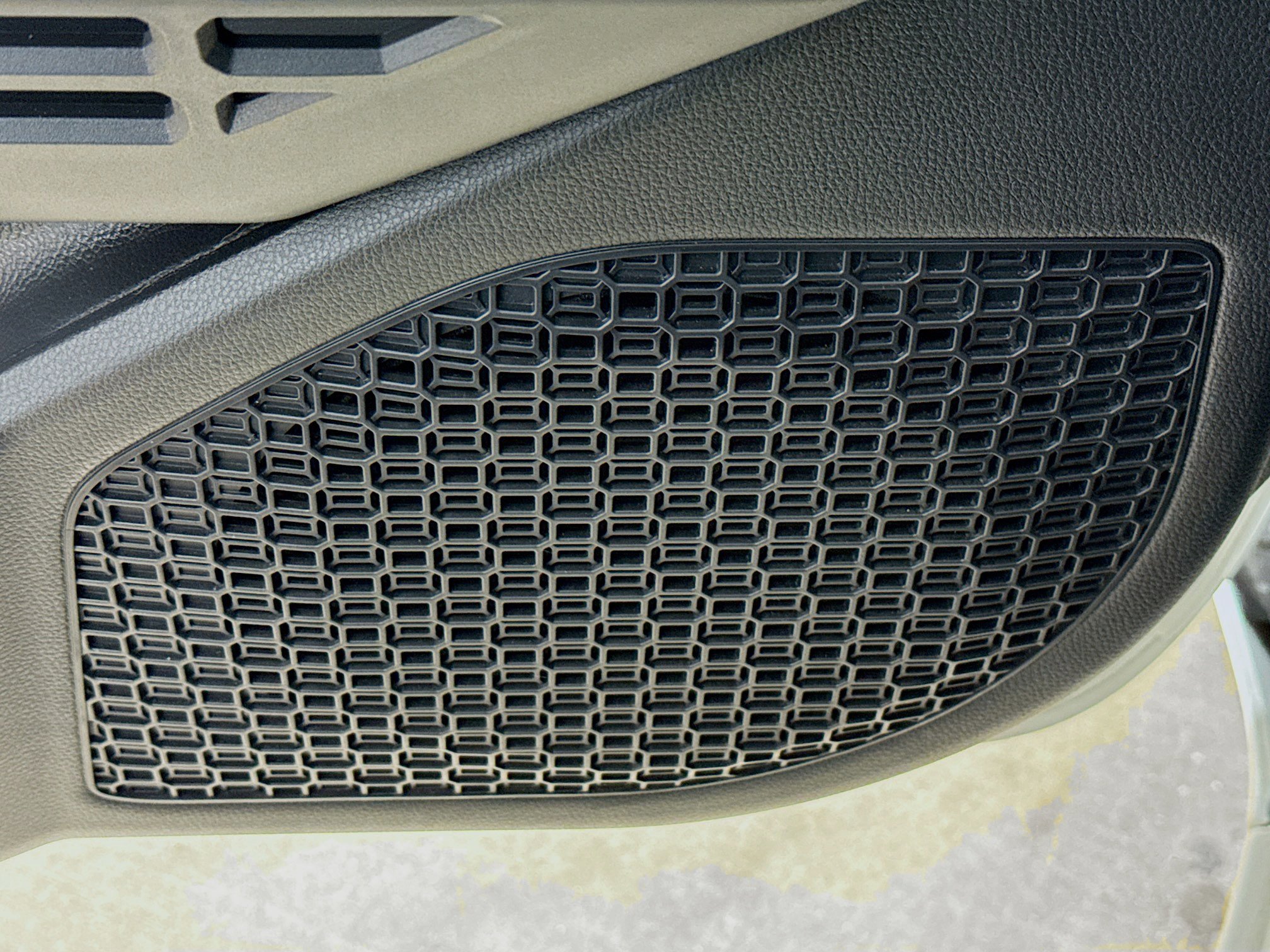 Used 2025 Toyota Tacoma SR image 22