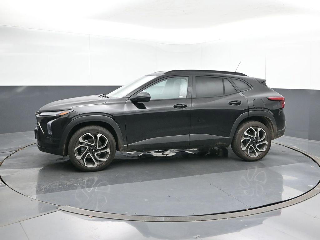 Certified 2026 Chevrolet Trax RS w/ Driver Confidence Package image 2