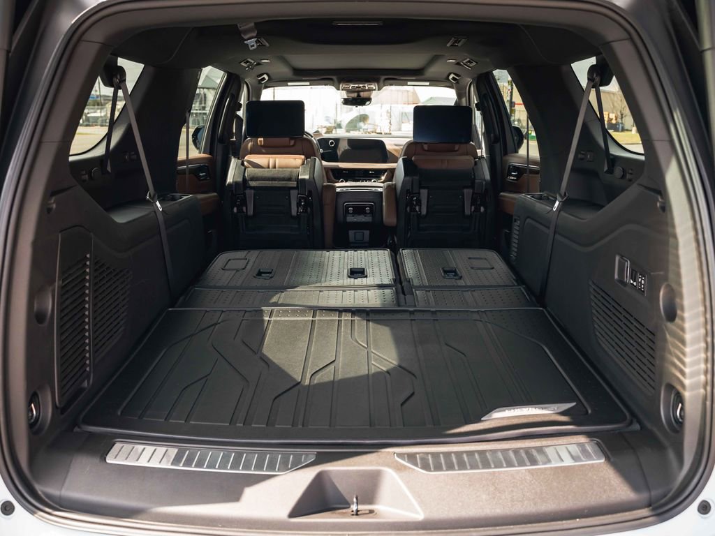 New 2026 Chevrolet Suburban High Country image 35