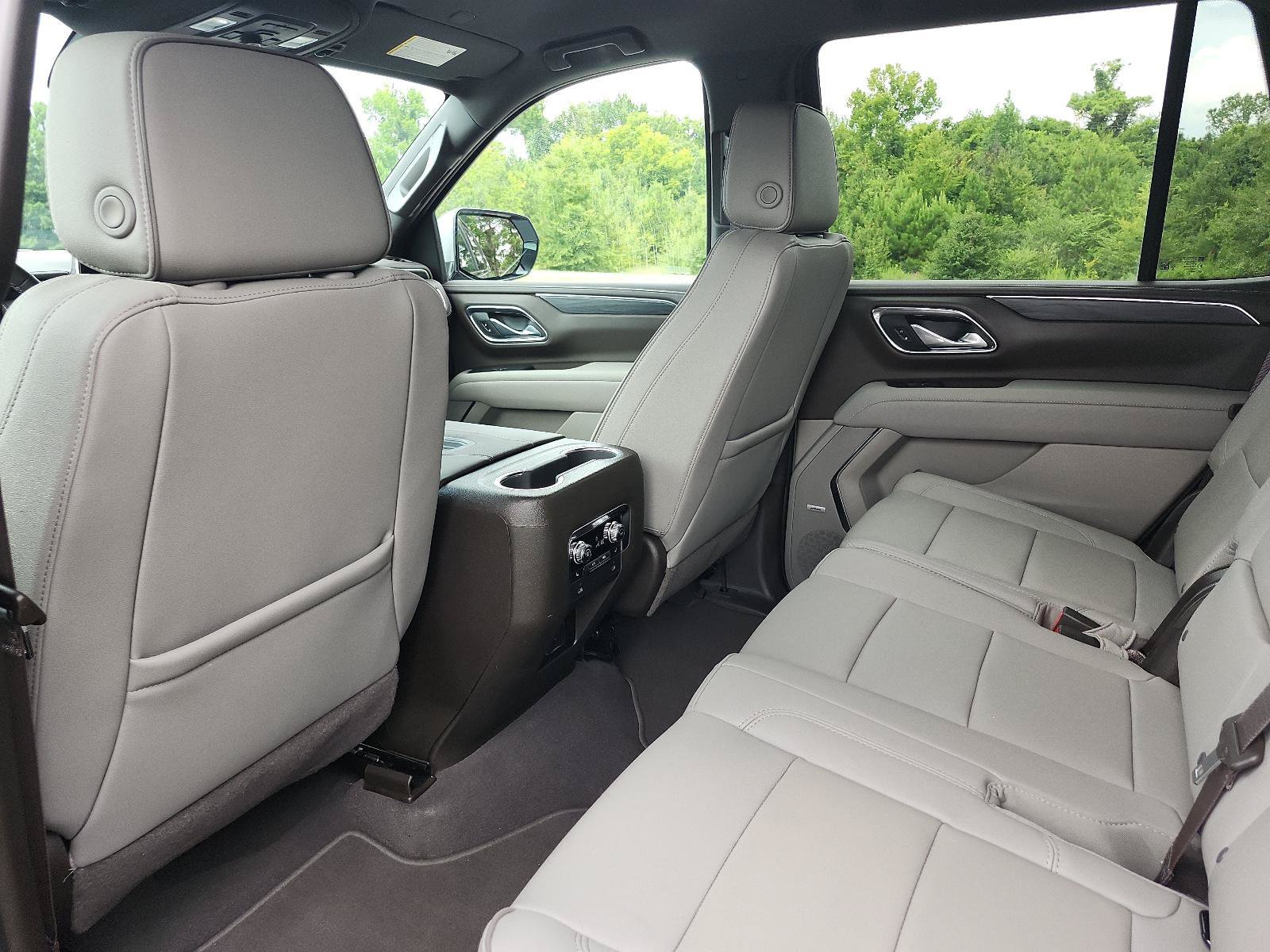 Certified 2024 GMC Yukon SLT w/ SLT Luxury Package AWD/4WD image 12