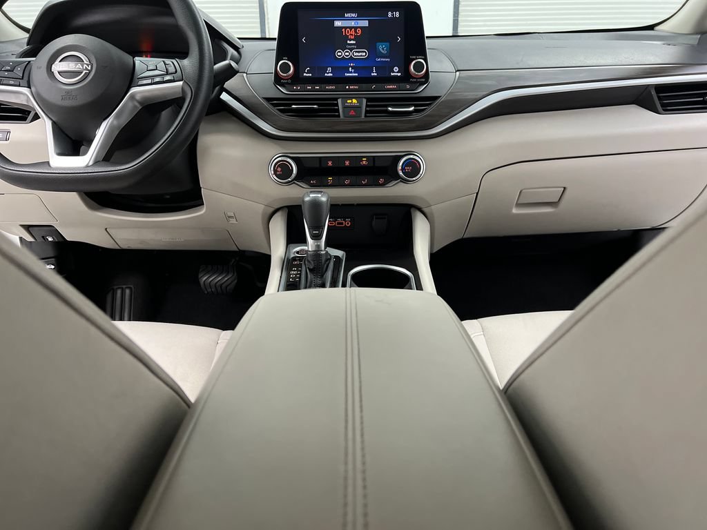 Used 2024 Nissan Altima 2.5 SV AWD/4WD image 39