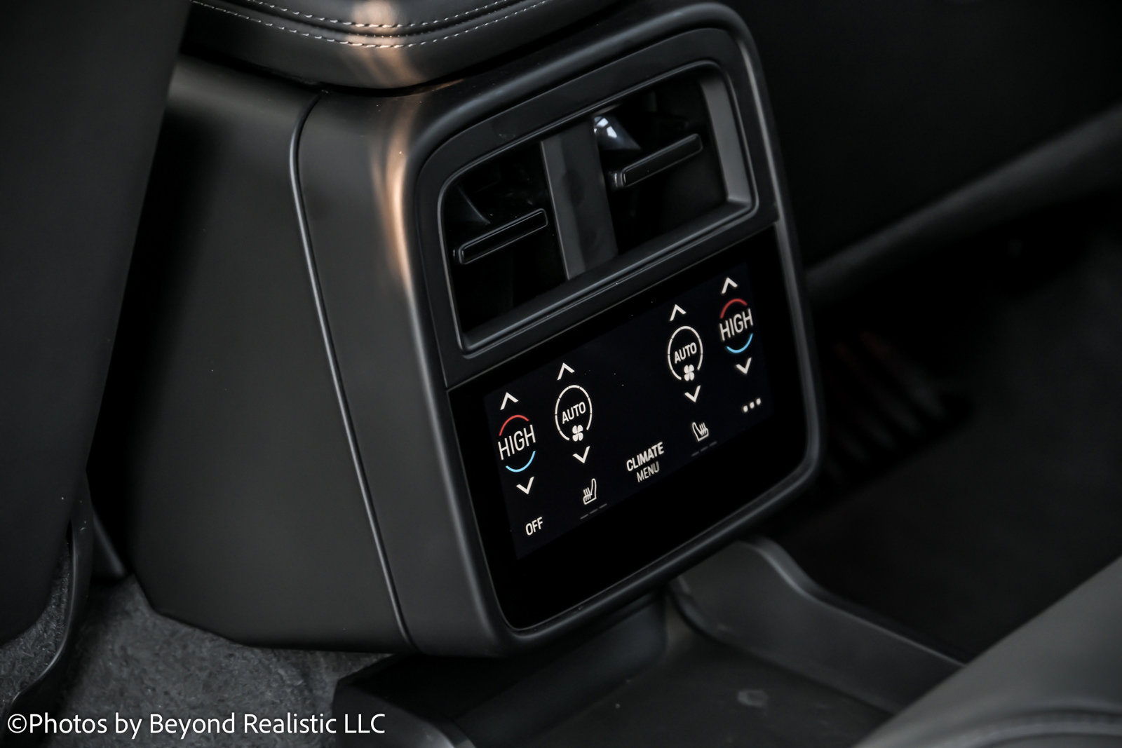 Used 2024 Porsche Taycan Turbo image 29