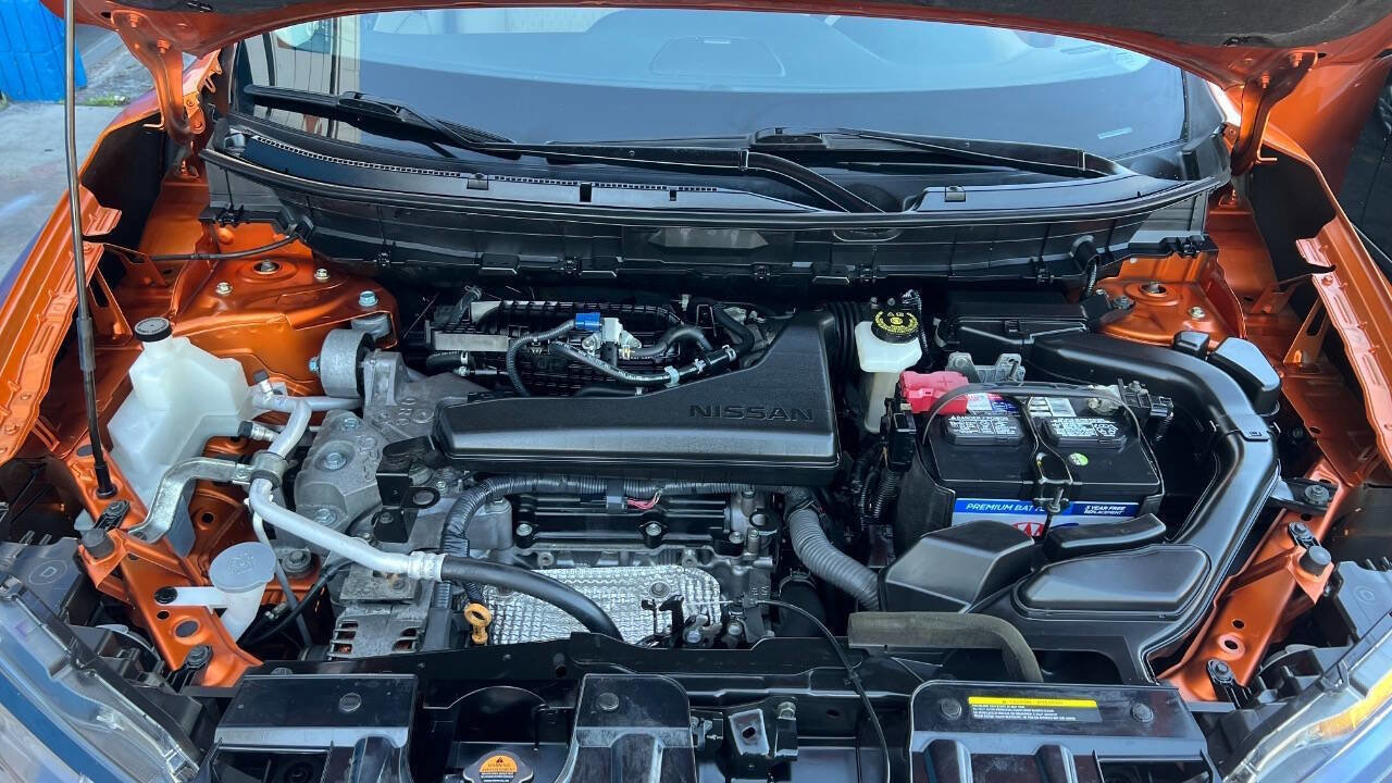 Used 2017 Nissan Rogue SV image 36