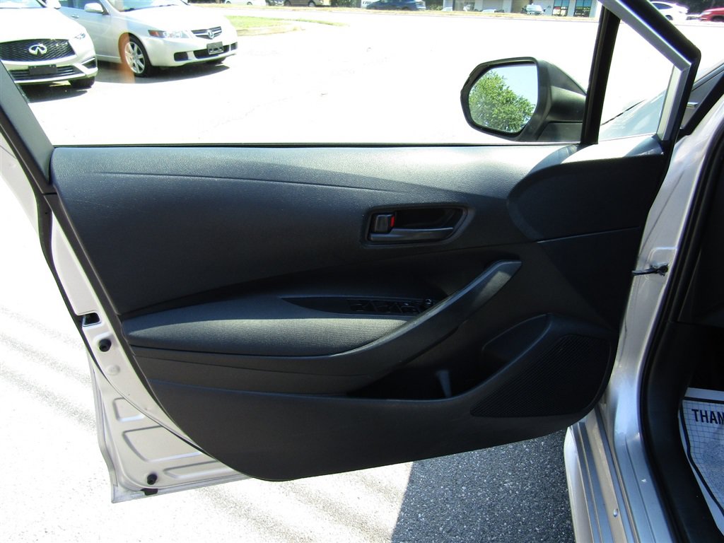 Used 2022 Toyota Corolla LE w/ Carpet Mat Package (TMS) FWD image 13