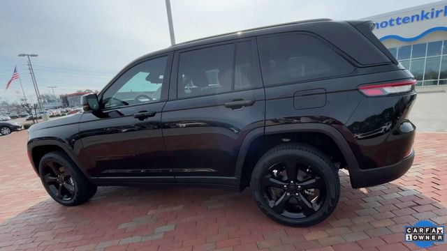 Used 2023 Jeep Grand Cherokee Limited w/ Luxury Tech Group II image 7