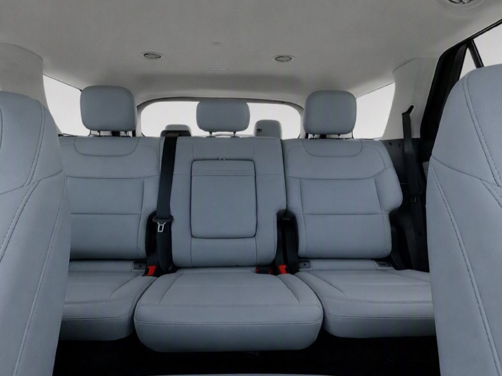 New 2026 Ford Explorer Active w/ Active Comfort Package RWD image 16
