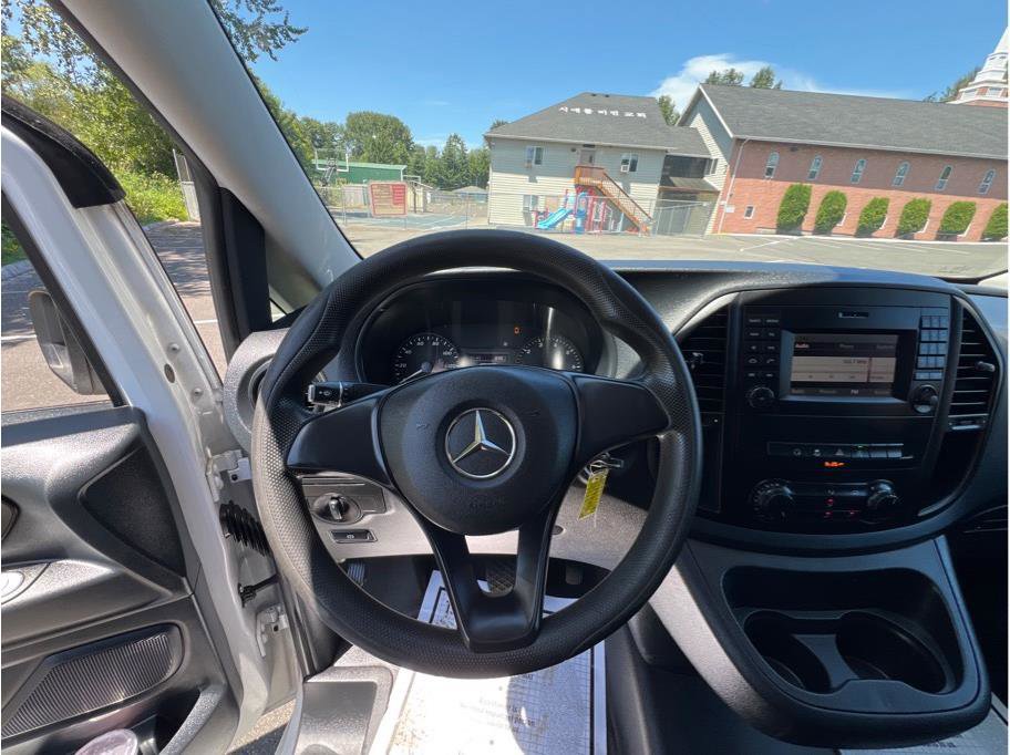 Used 2017 Mercedes-Benz Metris image 7