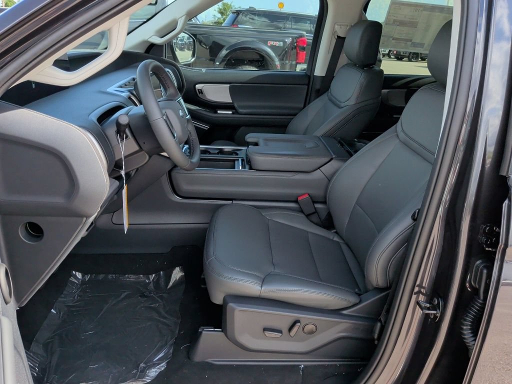 New 2026 Ford Expedition Active RWD image 12