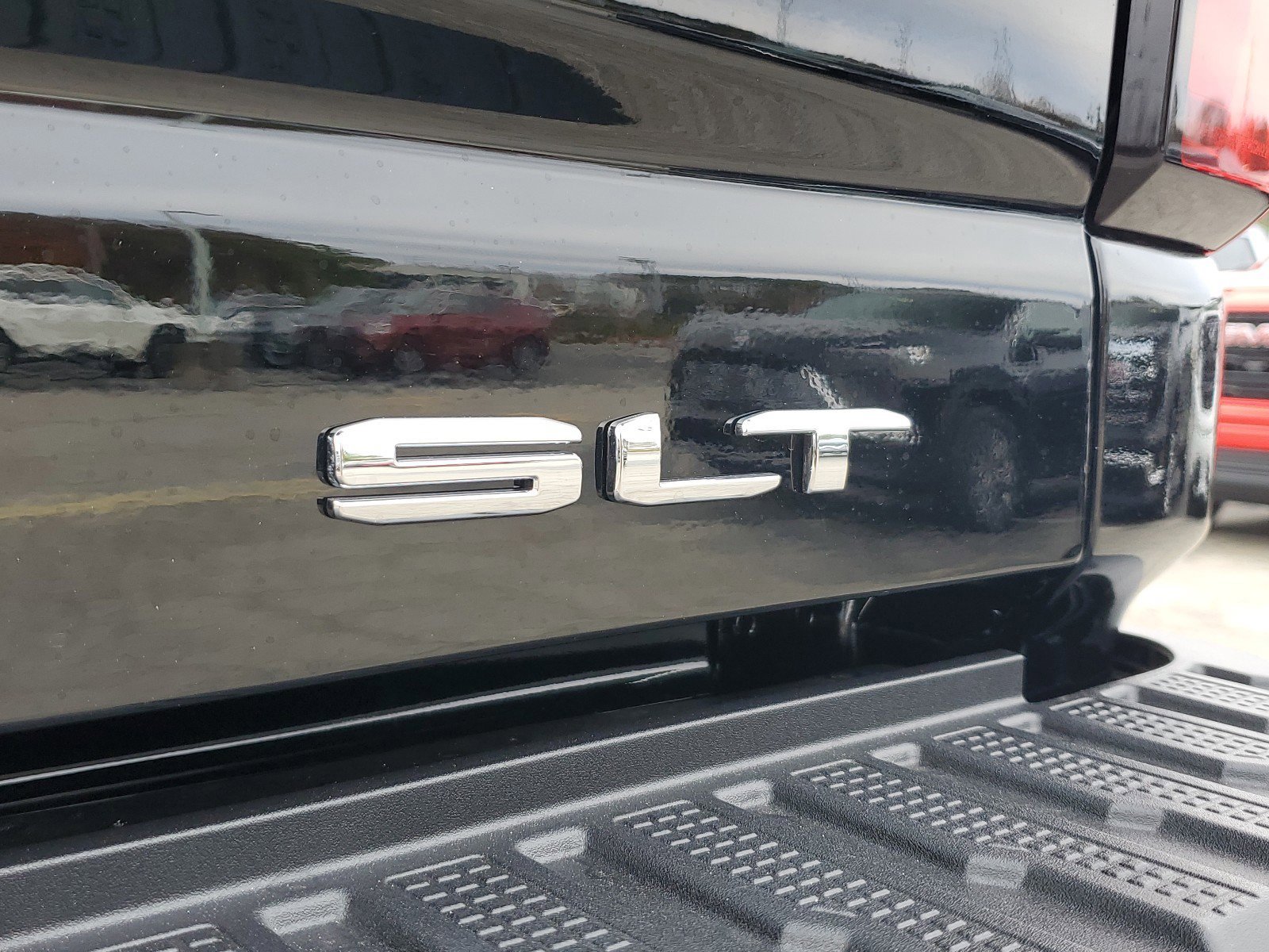 New 2025 GMC Sierra 2500 SLT w/ SLT Convenience Package image 8