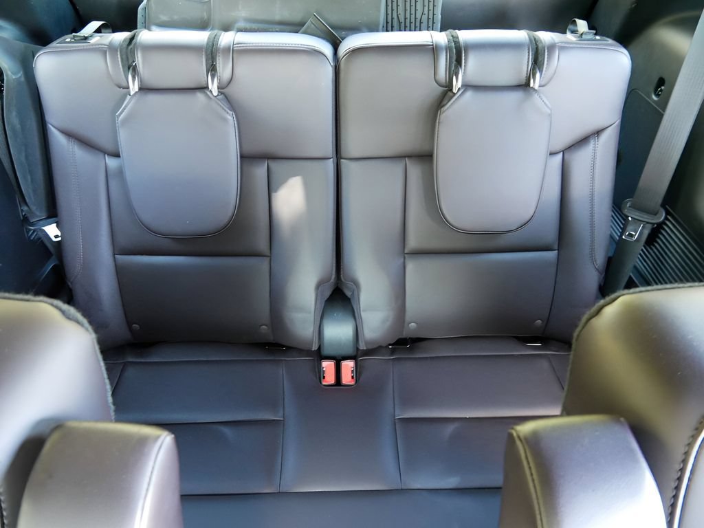 Used 2025 Ford Explorer Platinum w/ LUX Leather Package AWD/4WD image 15