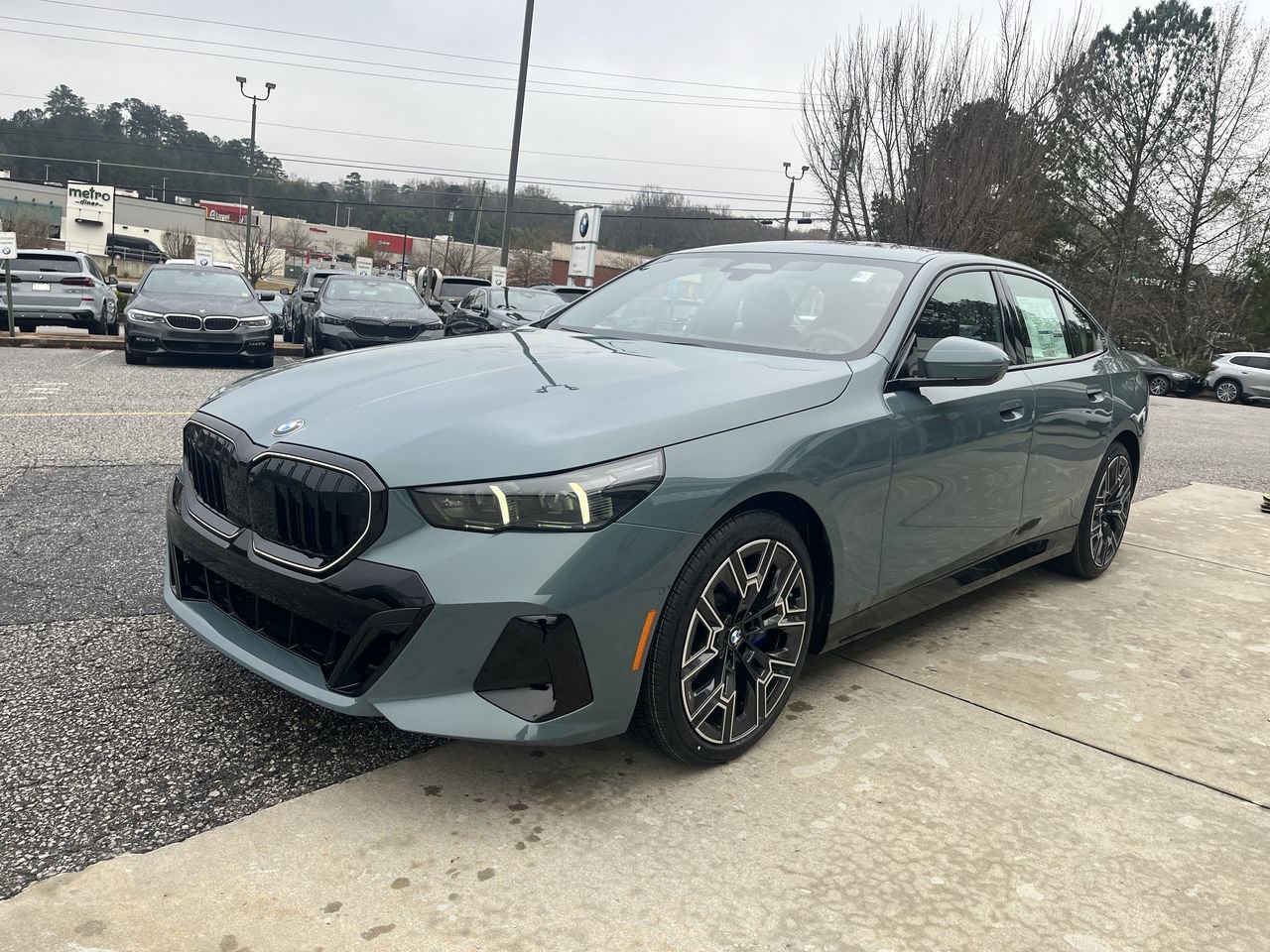 Used 2026 BMW 530i w/ M Sport Package RWD image 4