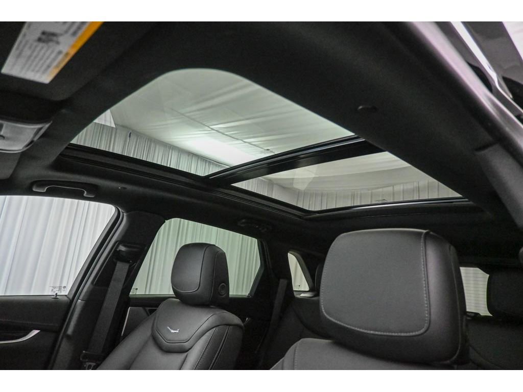 Certified 2025 Cadillac XT5 Premium Luxury image 11