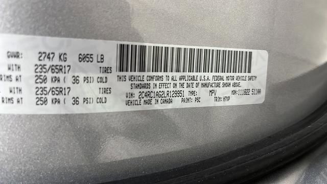 Used 2020 Chrysler Voyager L FWD image 28
