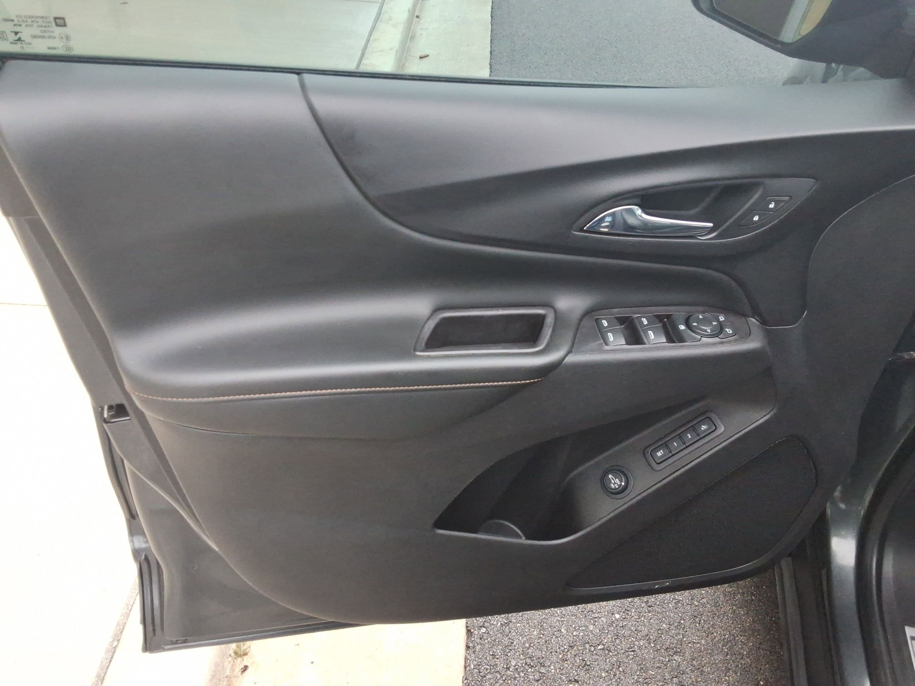 Used 2021 Chevrolet Equinox Premier image 22