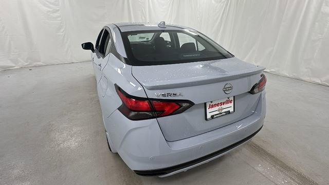 New 2025 Nissan Versa SR w/ Trunk Package image 5