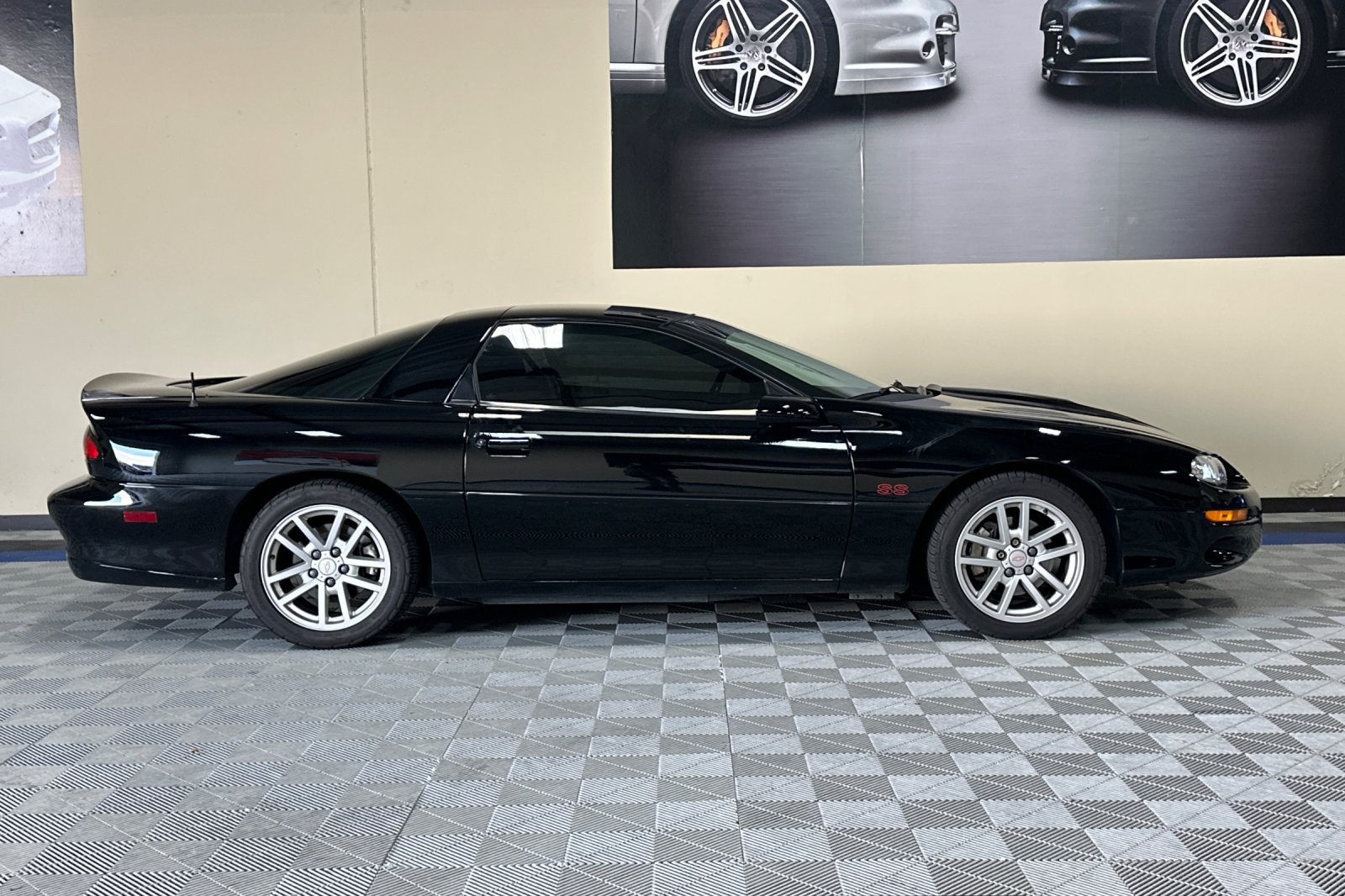 Used 2002 Chevrolet Camaro Z28 w/ SS Performance/Appearance Pkg RWD image 3
