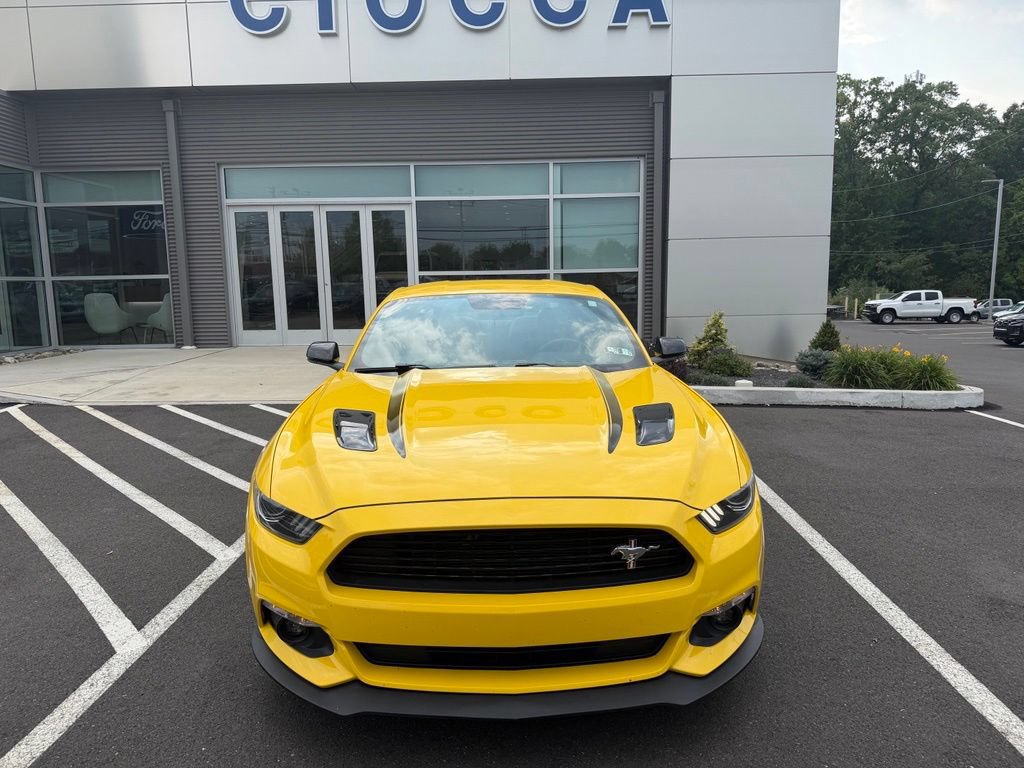 Used 2016 Ford Mustang GT Premium w/ Equipment Group 401A RWD image 3