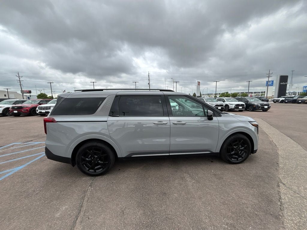 Used 2026 Kia Carnival SX Prestige FWD image 4