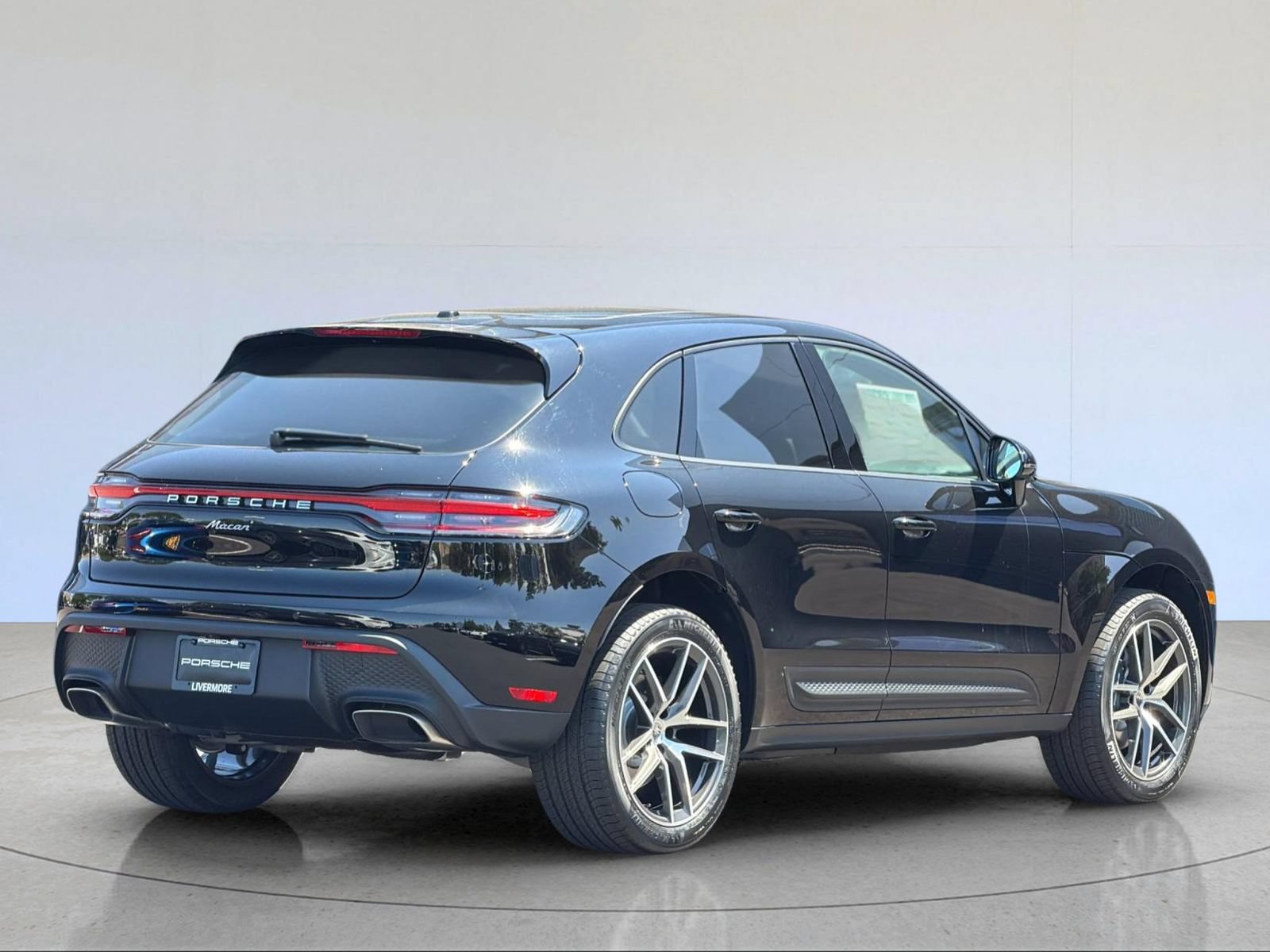 New 2026 Porsche Macan AWD/4WD image 8