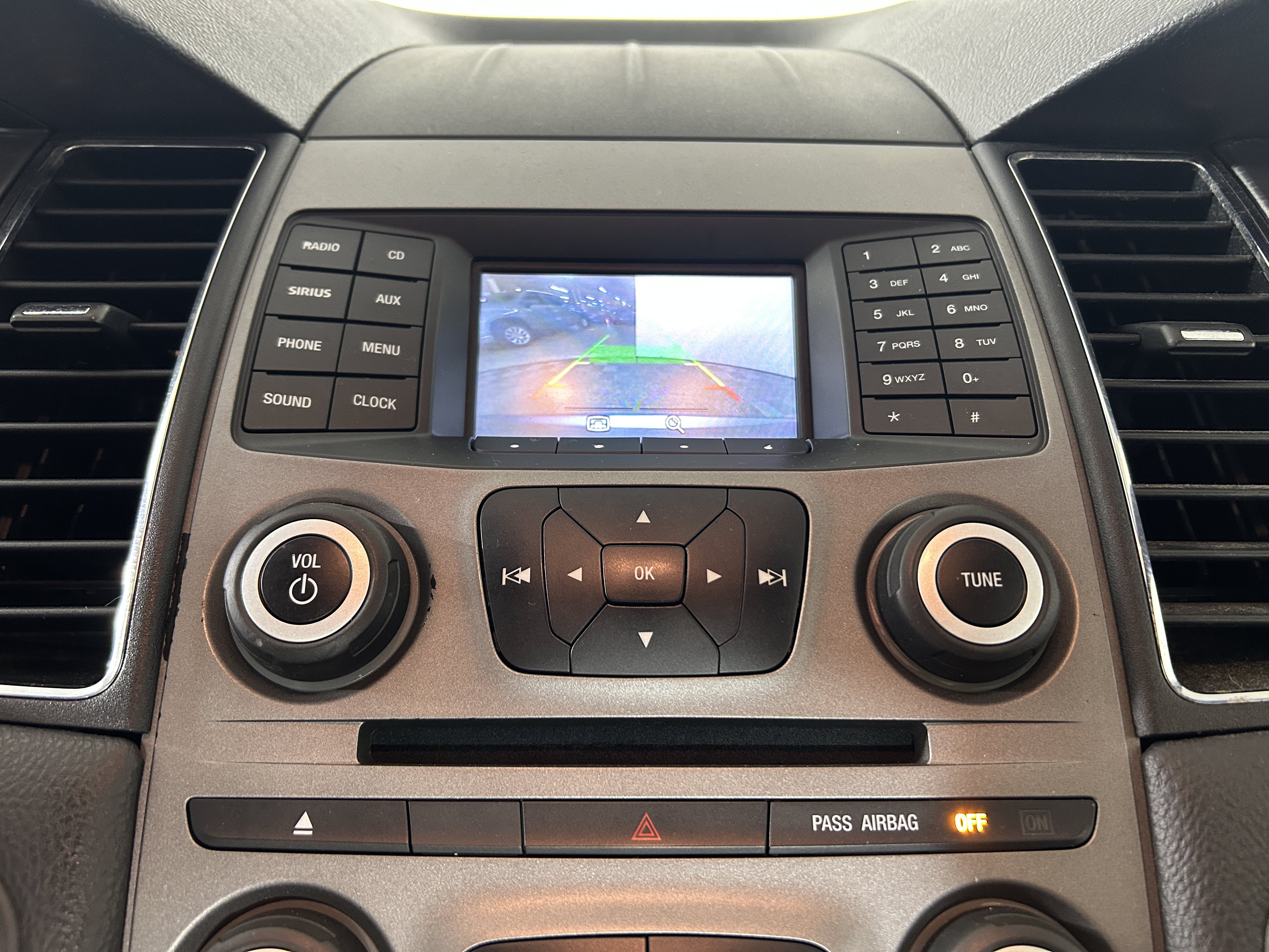 Used 2015 Ford Taurus SEL AWD/4WD image 20