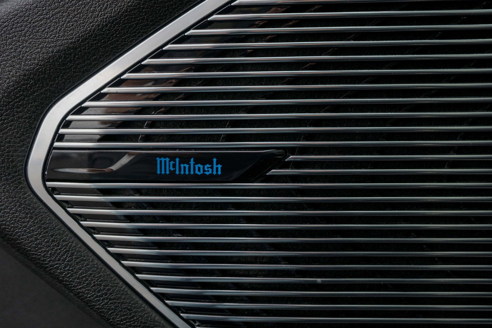 Used 2022 Jeep Grand Cherokee L Overland w/ Luxury Tech Group IV image 14