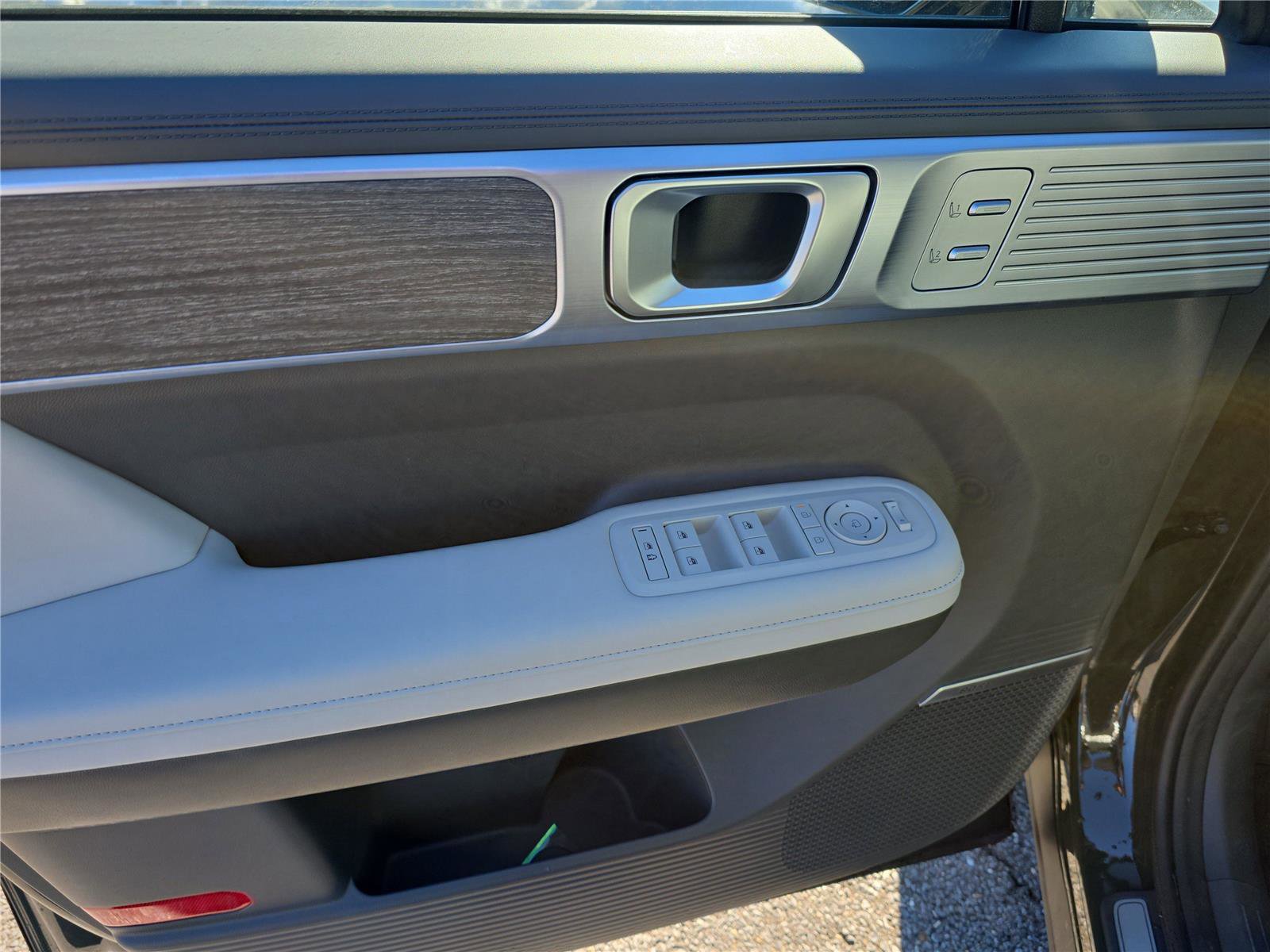 Certified 2025 Hyundai Santa Fe Calligraphy image 17