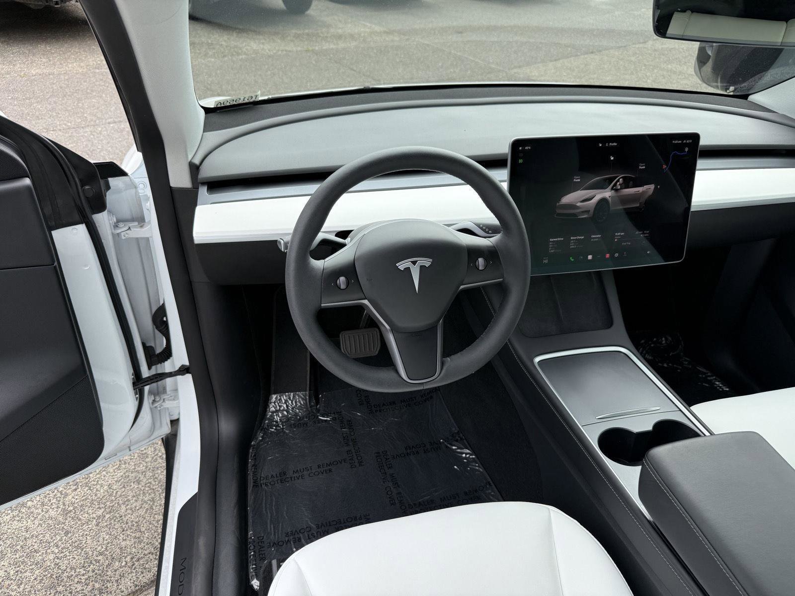 Used 2022 Tesla Model Y Long Range AWD/4WD image 36
