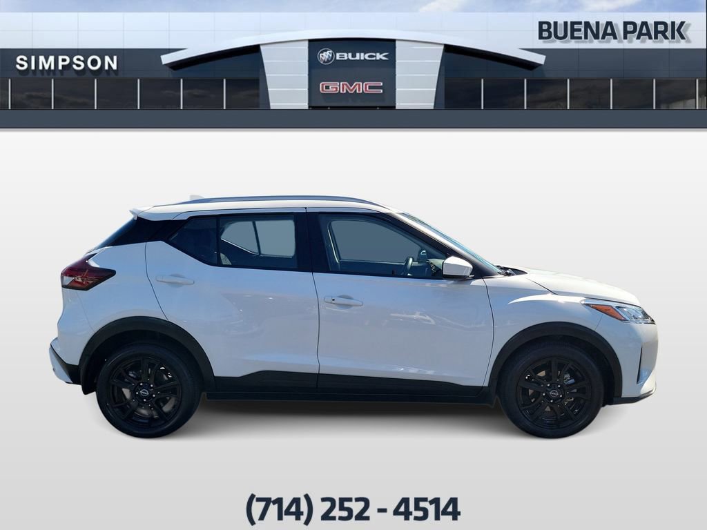 Used 2023 Nissan Kicks SV FWD image 9