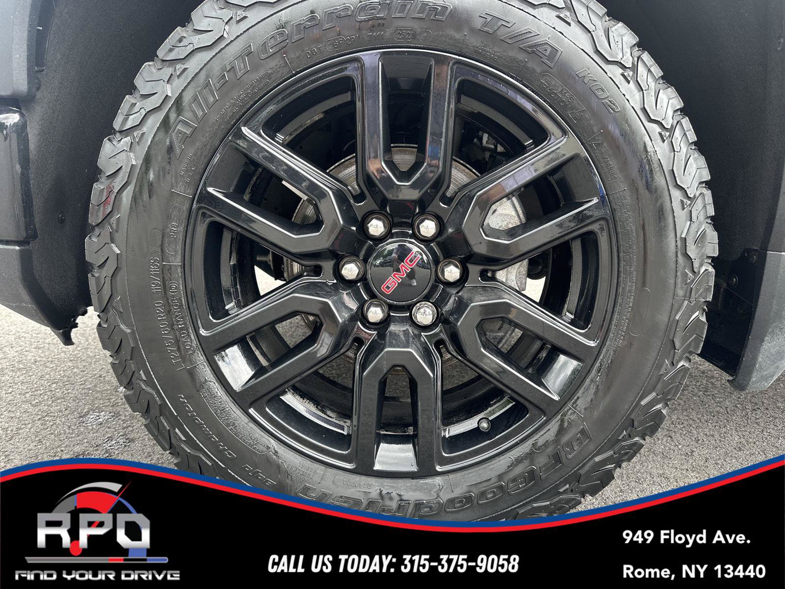Used 2023 GMC Sierra 1500 Pro w/ Graphite Edition AWD/4WD image 11