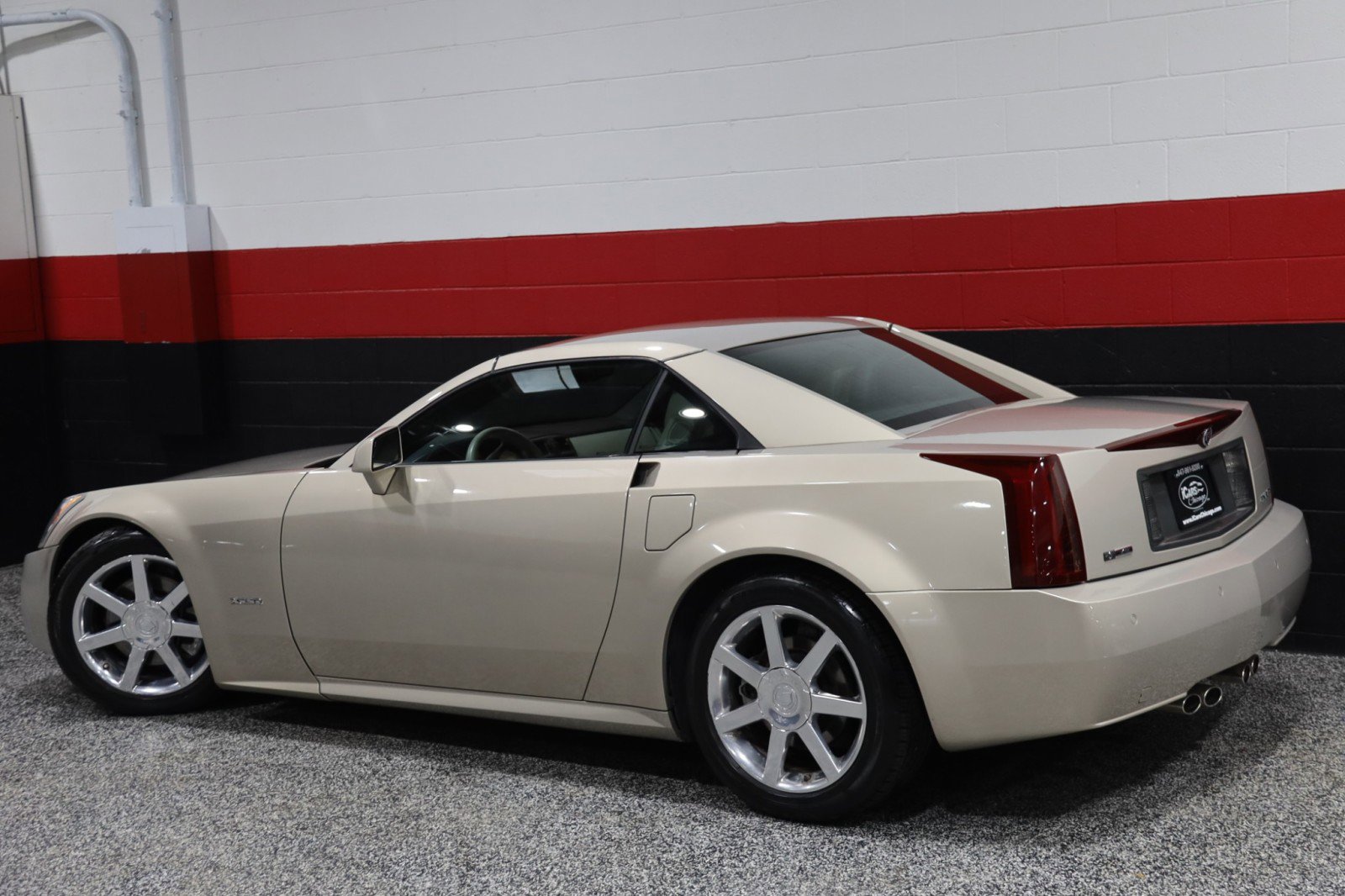 Used 2006 Cadillac XLR 2dr Convertible image 24