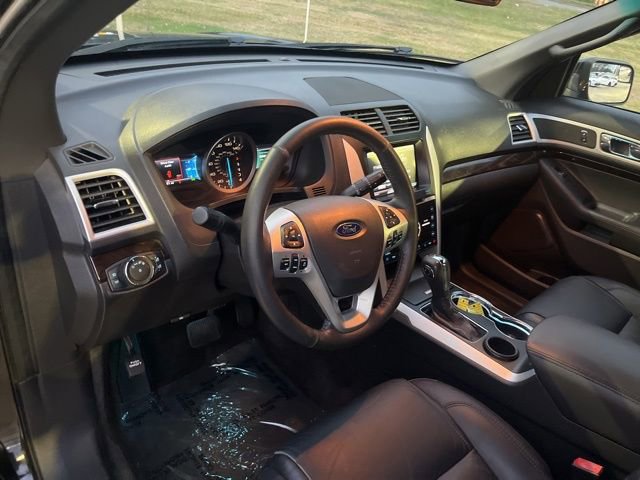 Used 2015 Ford Explorer Limited image 34