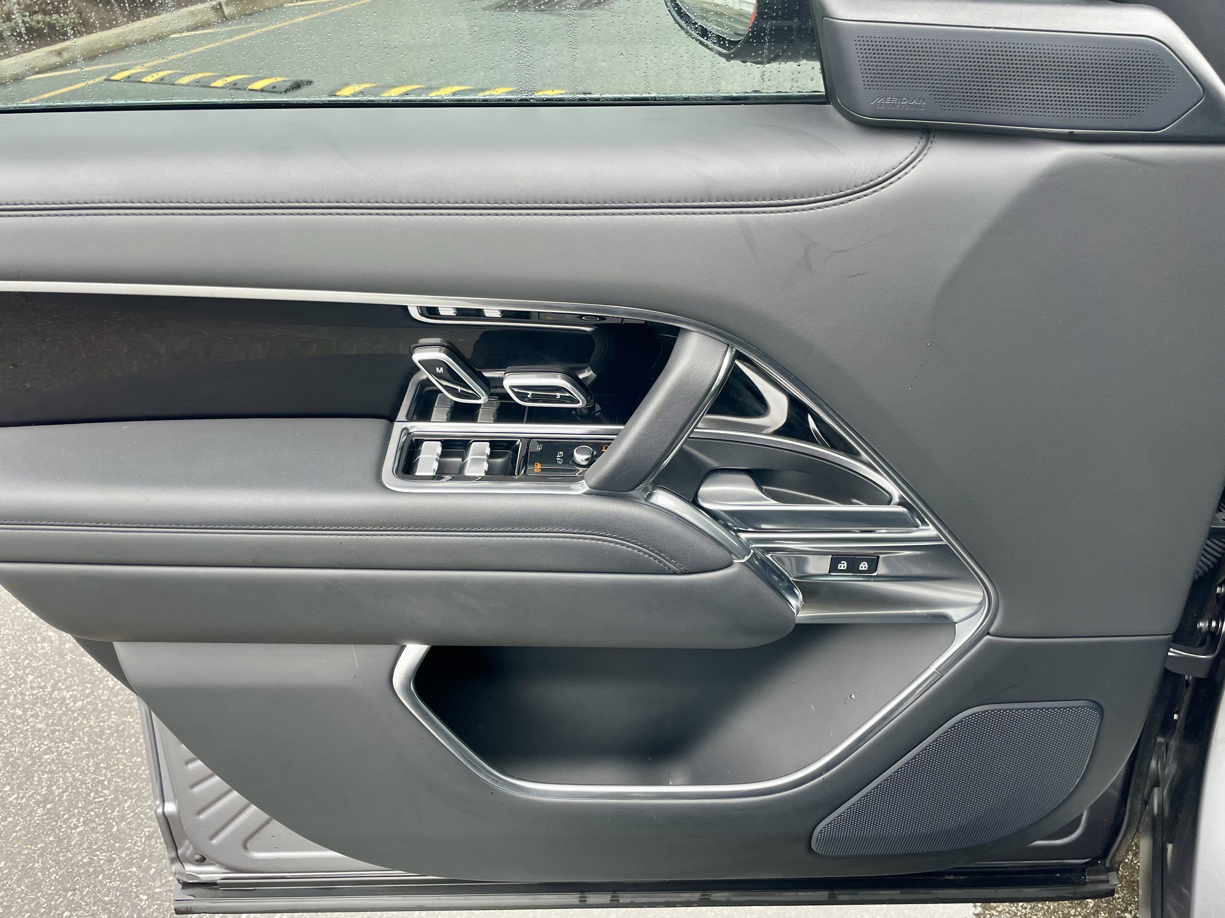 Certified 2023 Land Rover Range Rover SE image 12