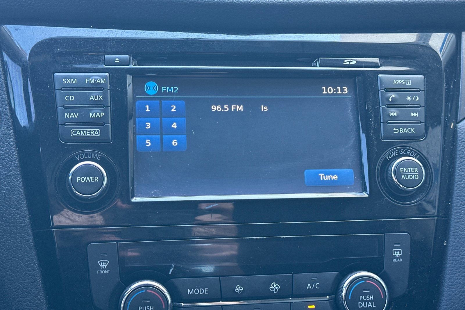 Used 2014 Nissan Rogue SV w/ SV Premium Package image 23