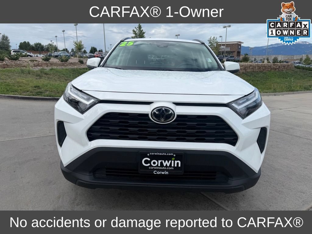 Used 2025 Toyota RAV4 XLE AWD/4WD image 2