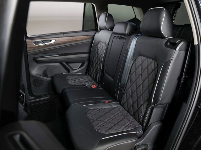 Used 2026 Volkswagen Atlas SEL Premium R-Line AWD/4WD image 11
