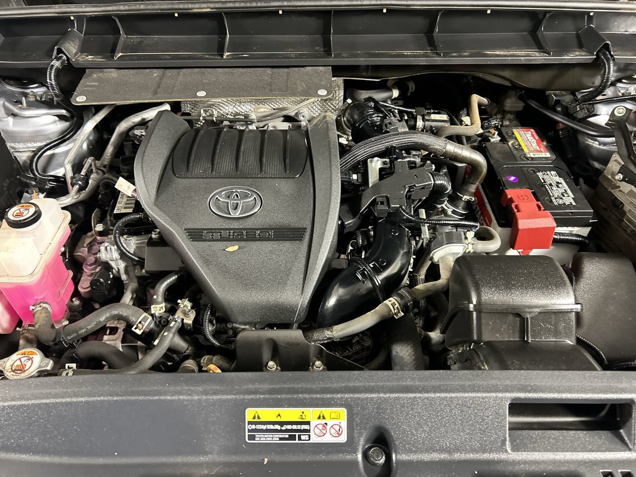 Used 2023 Toyota Highlander XLE FWD image 12