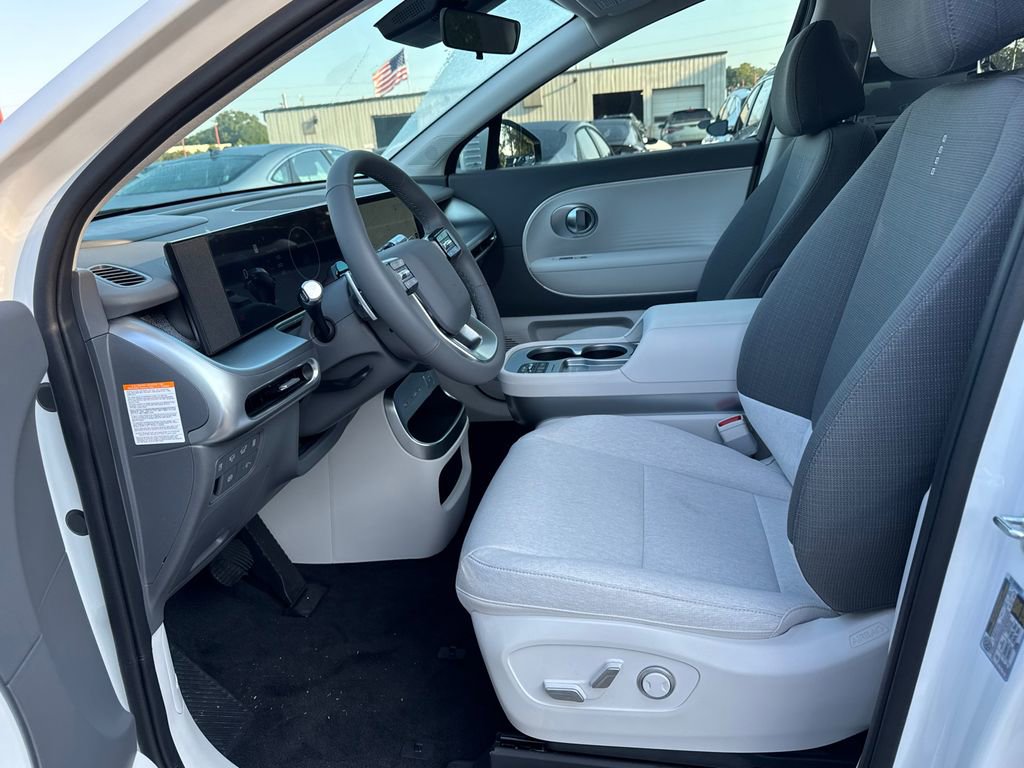 New 2026 Hyundai Ioniq 9 SE image 9