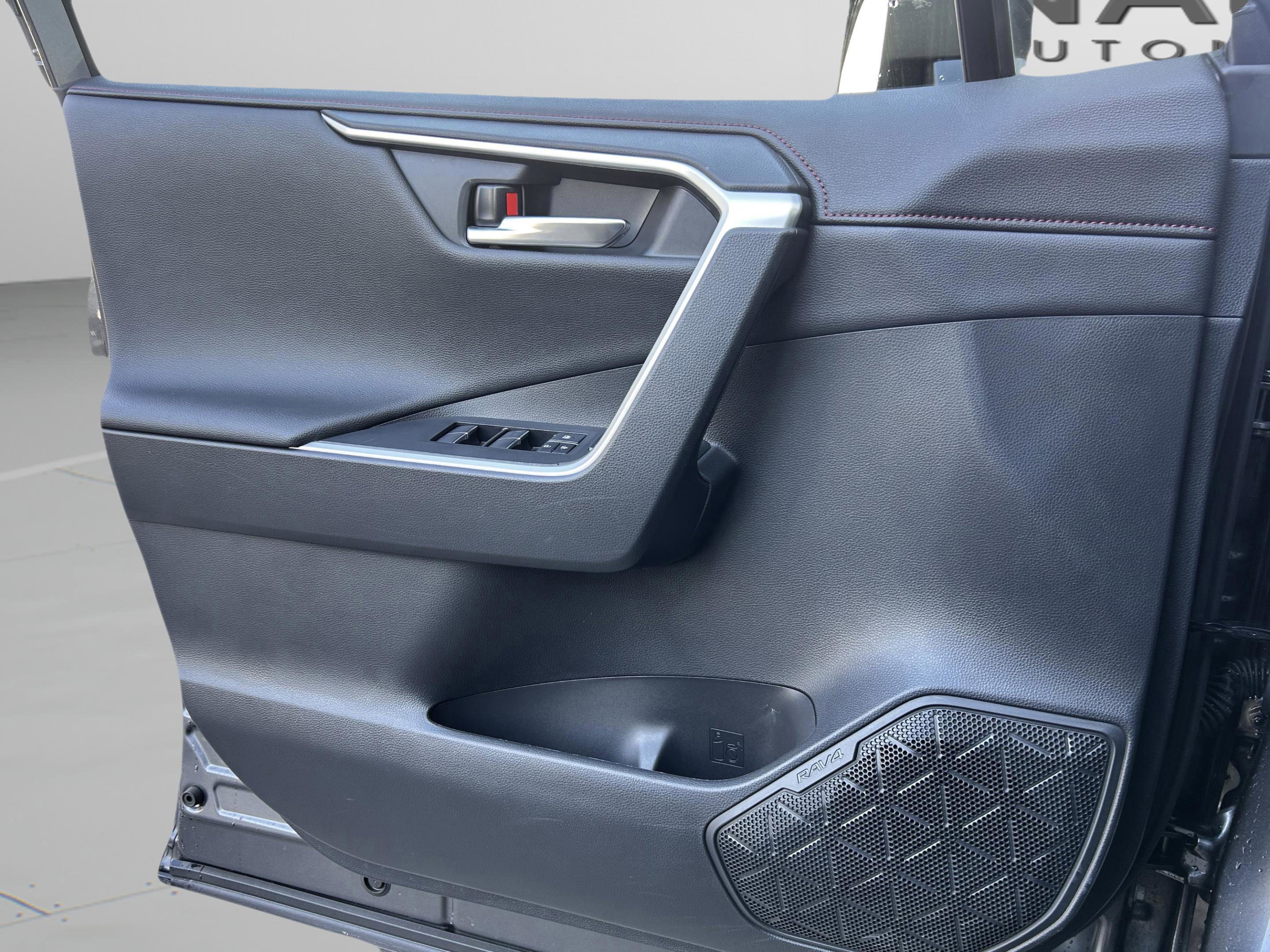 Used 2021 Toyota RAV4 XSE image 29